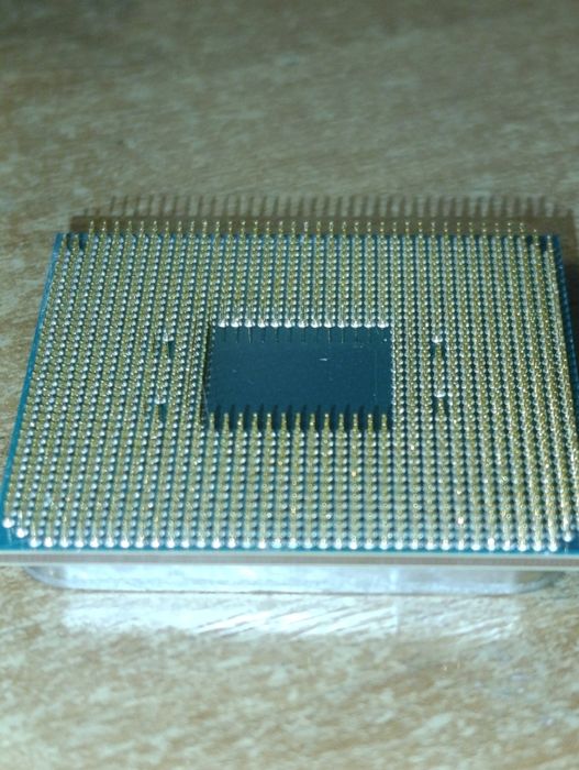 Процессор Ryzen 7 2700