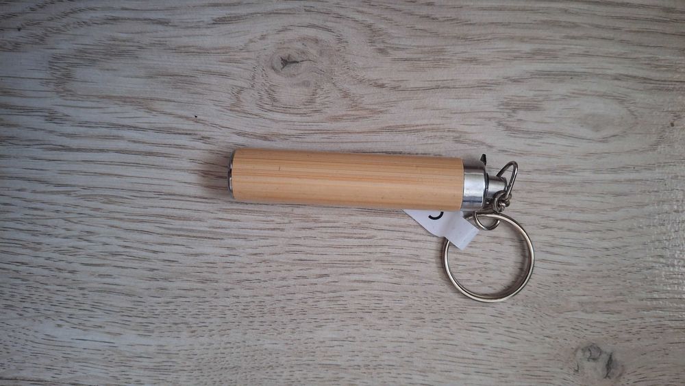 Breloczek mini latarka