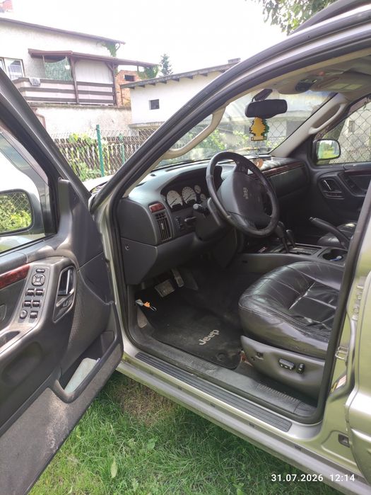 Sprzedam samochód Jeep grand Cherokee z roku 2001