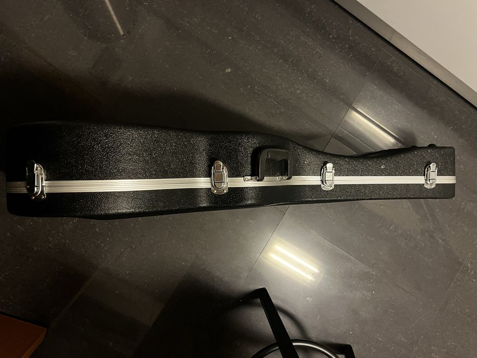 Hard case de guitarra