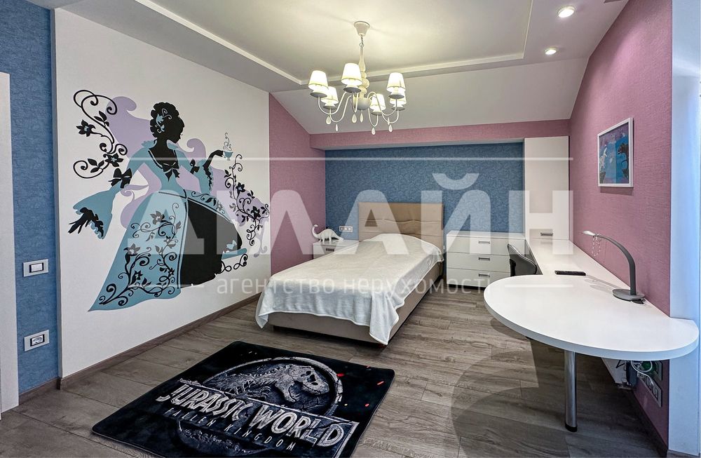 Особняк DELUXE класу в центрі міста