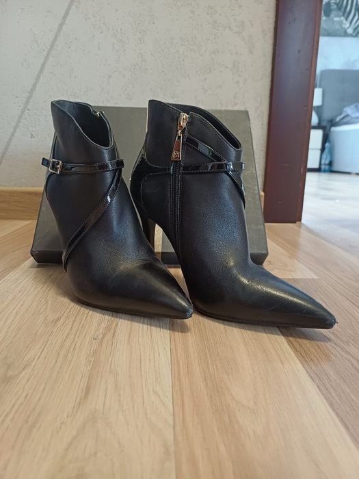 Buty na obcasie kazar