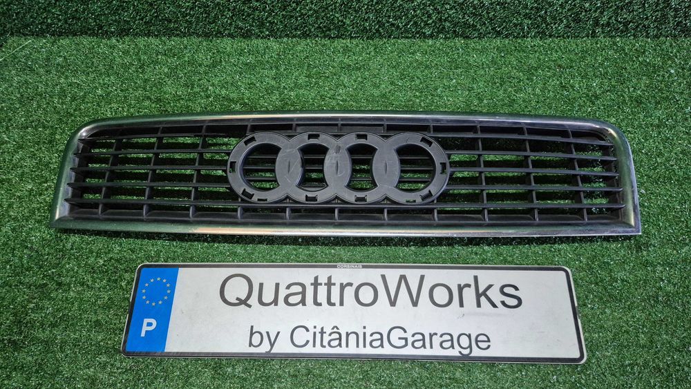Grelha Capo Audi A4 B6 8E Original Bom Estado - Falta Simbolo AUDI
