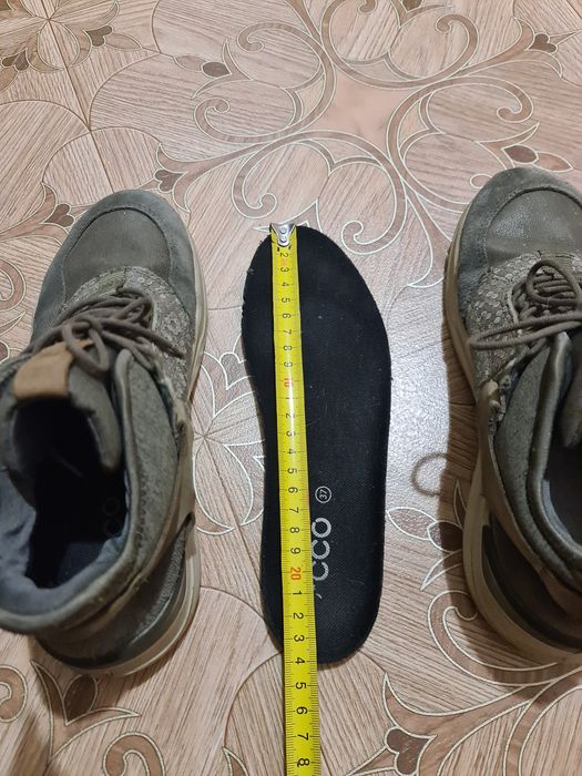 Женские кроссовки Ессо gore tex