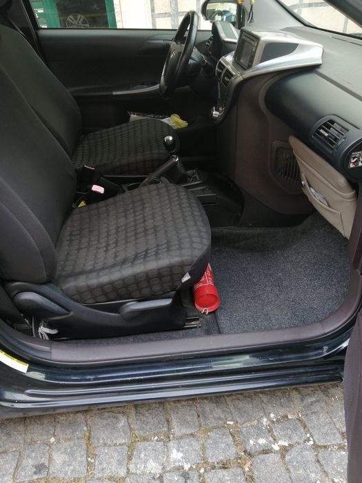 Toyota iQ 1.4 D 2010