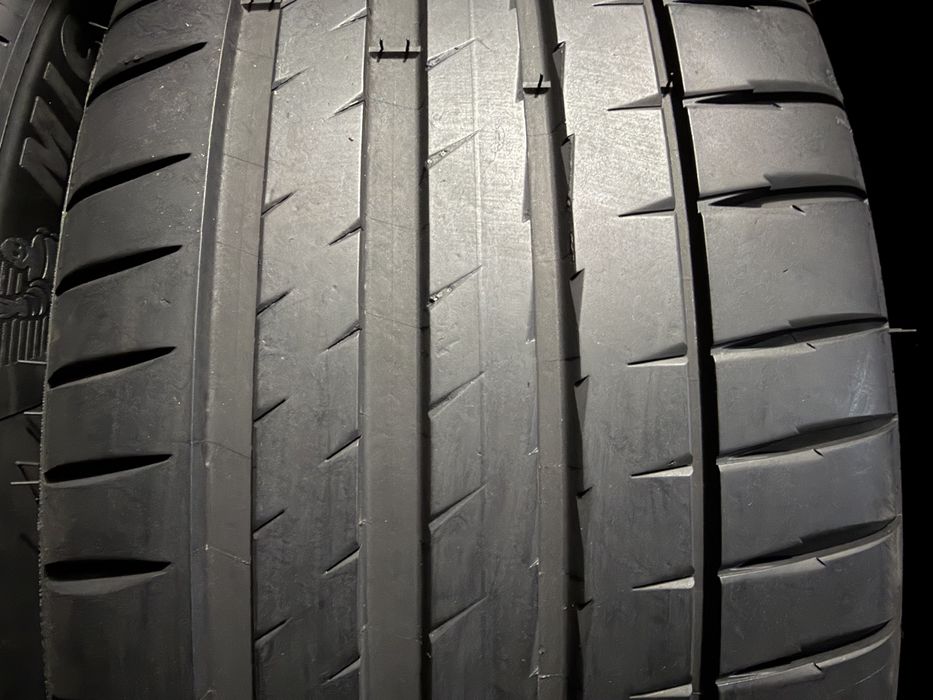 225/45 r 19 Michelin run flat 2 шт.