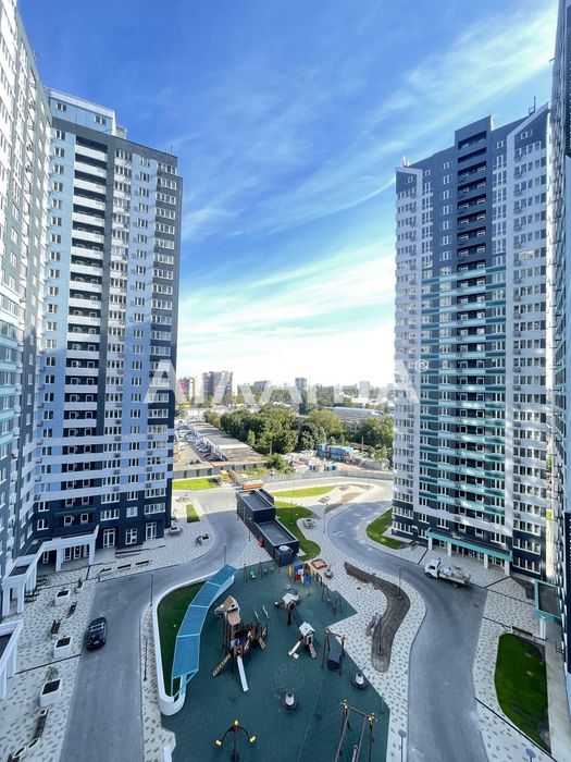 1-кімн квартира, новий зданий будинок, Скай Сіті, Варненська / Інглезі