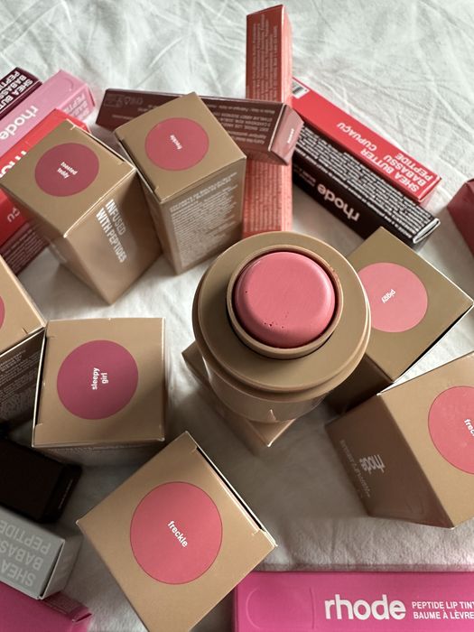 Rhode Peptide Blush — кремові рум’яна з доглядовою формулою