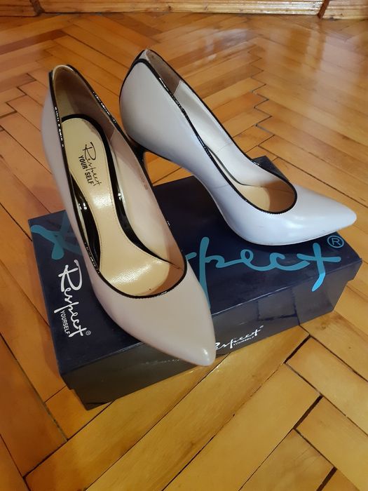 Жіночі шкіряні туфлі Respect на шпильці