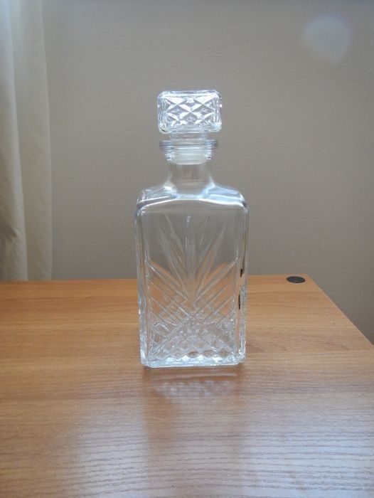 Garrafa de licor443821971966545920