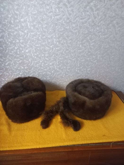 Продаю норковую мужскую шапку б/у.цена 250гр. Эмитация.