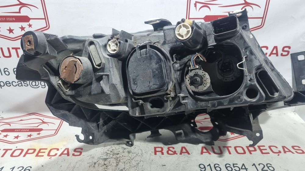 Ótica Farol Frente Frontal Esquerda BMW E90 E91 2004 a 2012 89311650
