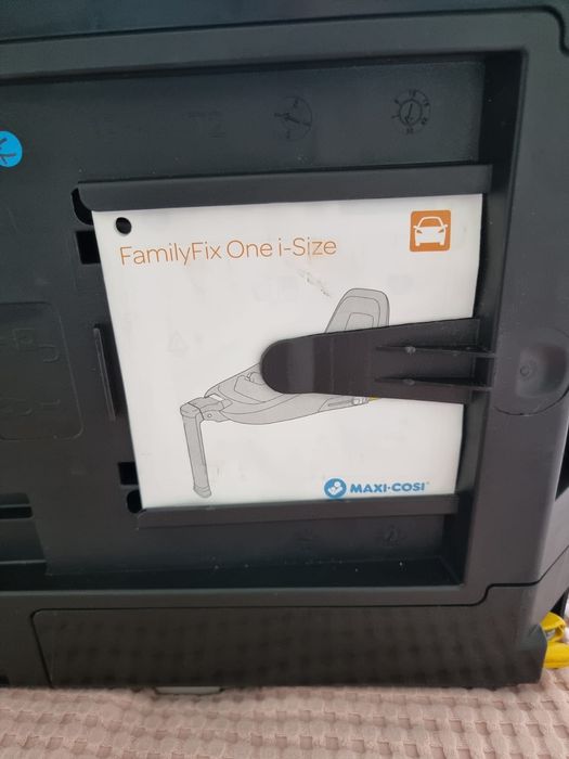 Fotelik Maxi Cosi Pearl Pro2 z bazą FamilyFix One i Size