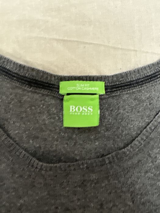Продам светер чоловічий оригінальний від Hugo Boss р. М-л