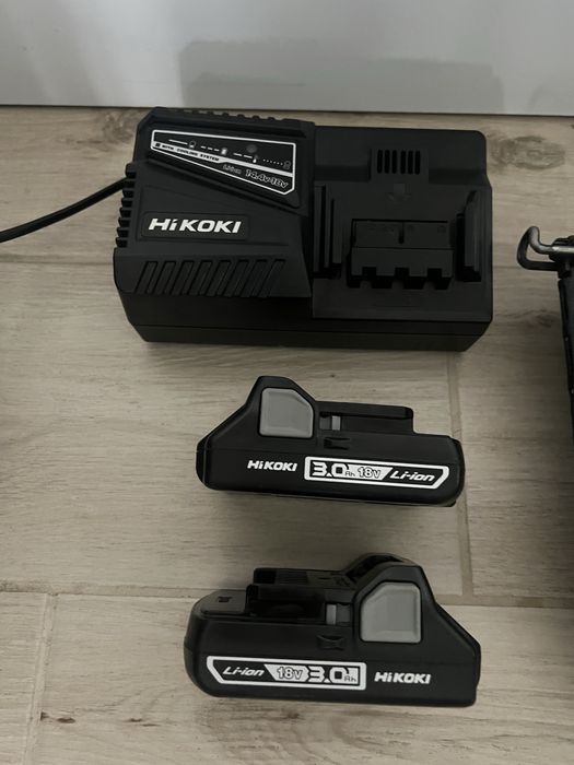Цвяхозабивний пістолет Hikoki