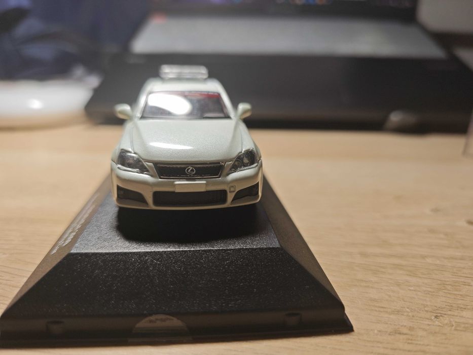 1/43 Miniatura lexus IS F Safety Car