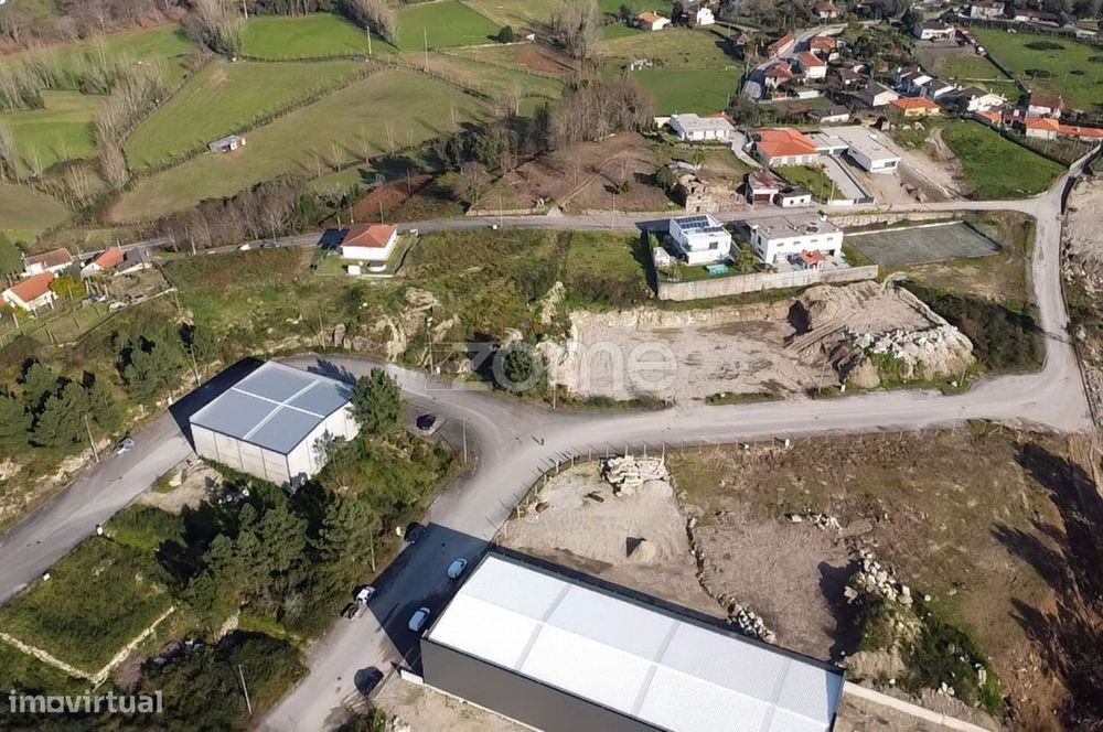 Lote de terreno Industrial para construção c/ área total de 820 m2