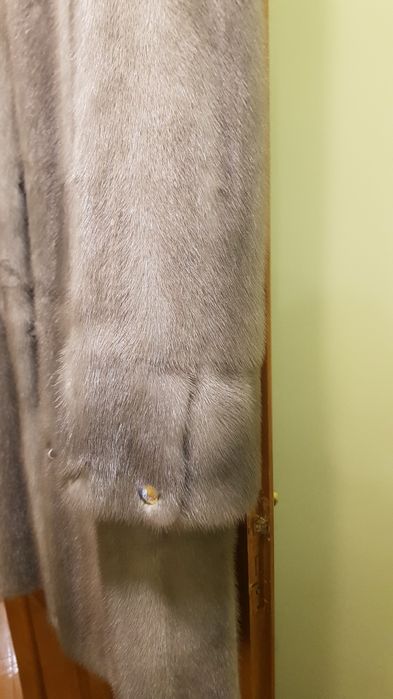 Норкова шуба сірого коліру