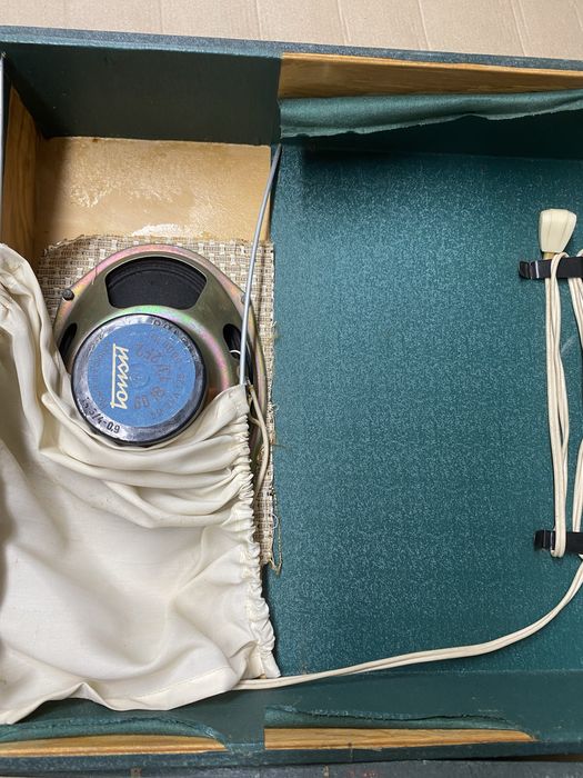 Gramofon walizkowy Unitra