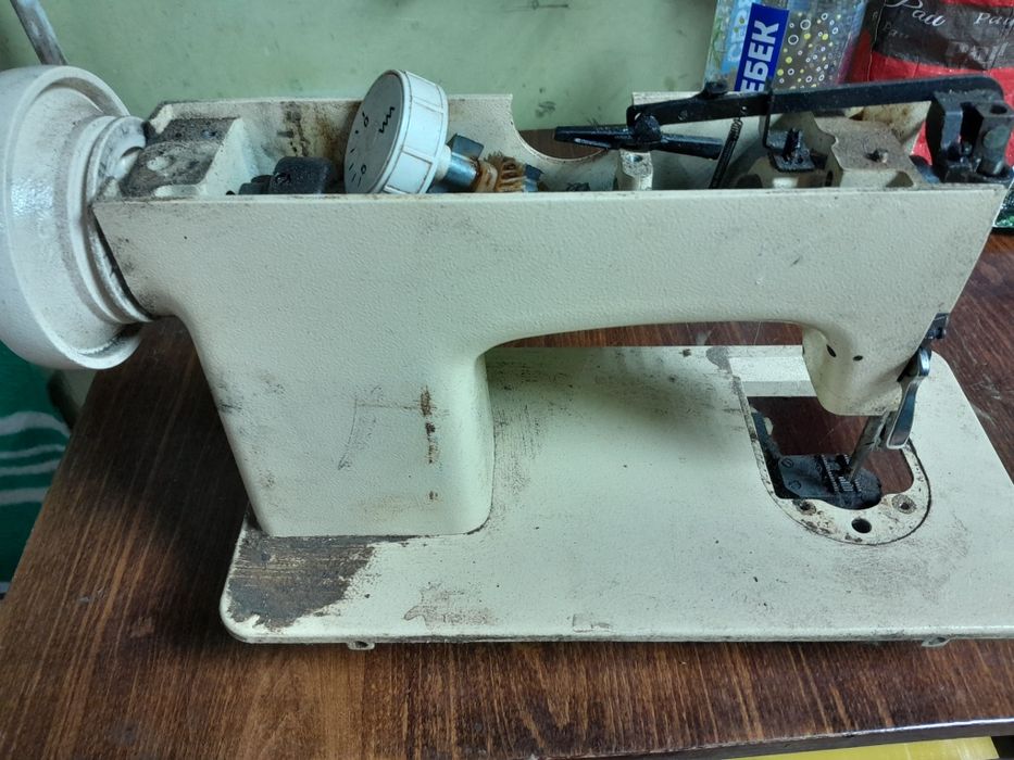 Швейные машинки,  на запчасти