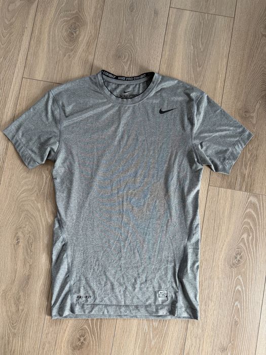 Футболка для тренувань Nike Pro Combat розмір M-L