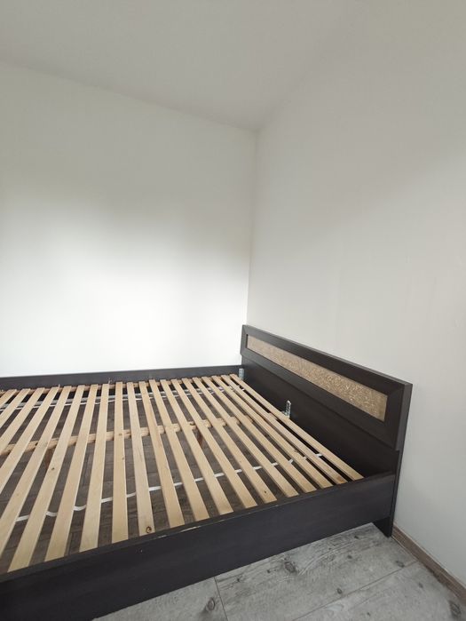 Łóżko 260x200 że stelażem.