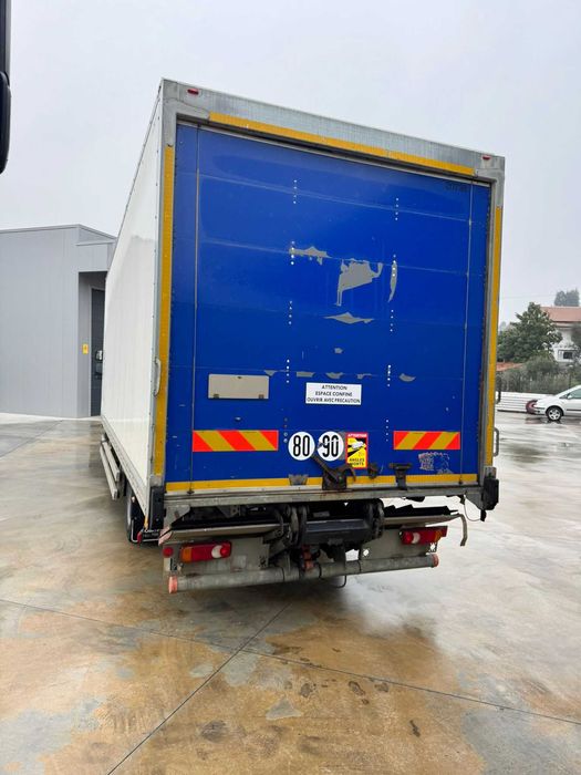 DAF LF 230, 12T, 7.50m c/ plataforma elevatória, 2017