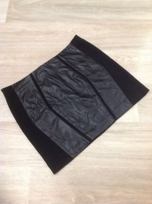 Юбка из экокожи чёрная