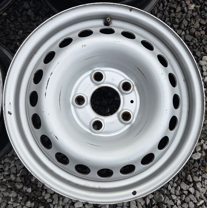 5 118 R16 Opel Vivaro Renault Trafic Nissan Primastar