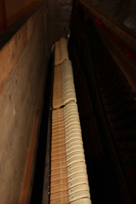 Piano vertical (Bell & Cª, Berlin)