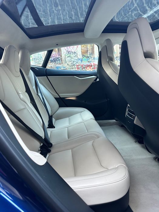 Tesla model S P100D