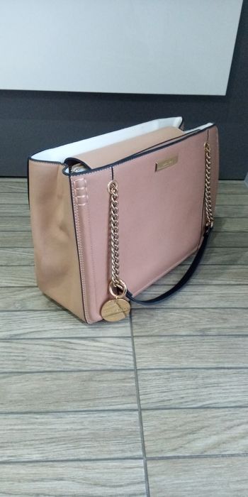 Torebka river island