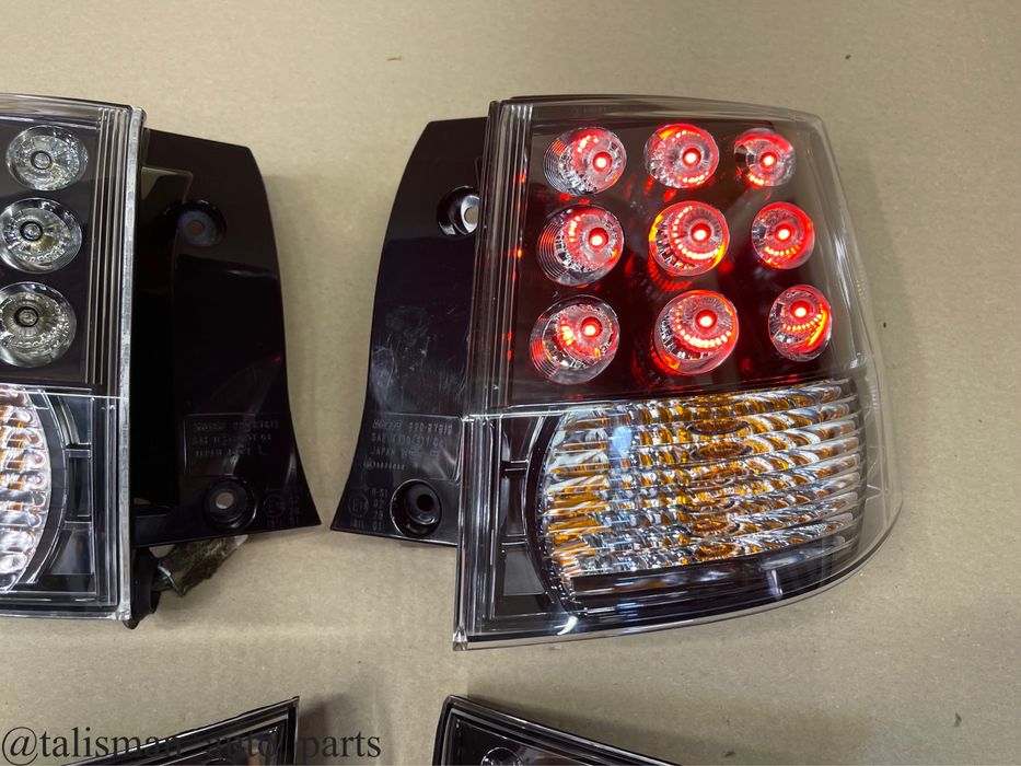 Mitsubishi OUTLANDER XL 4007 06-13 фонарь фара стоп ліхтар 1146356L 1146356R