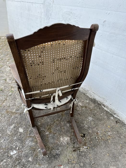 Cadeira de baloico em bom estado