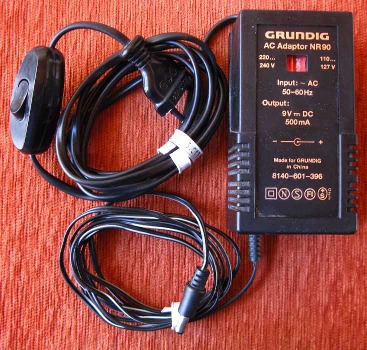 Grundig AC Adaptor NR90 9V 500mA Блок питания, адаптер, радиоприемник