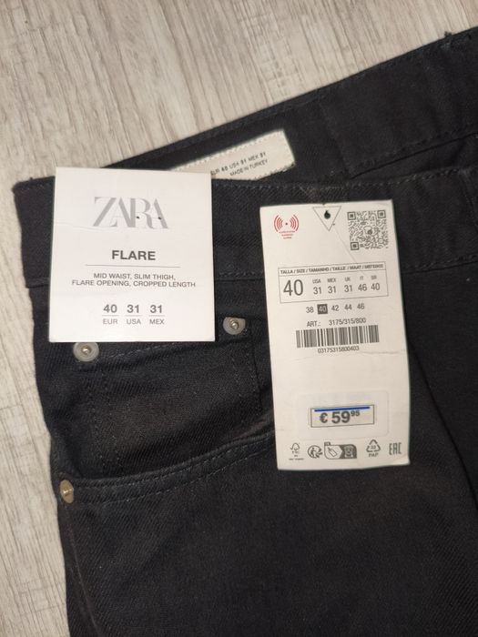 Zara Flared Jeans Zip