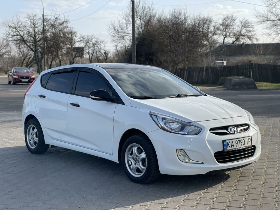 Продам Hyundai Accent 1.6 дизель автомат