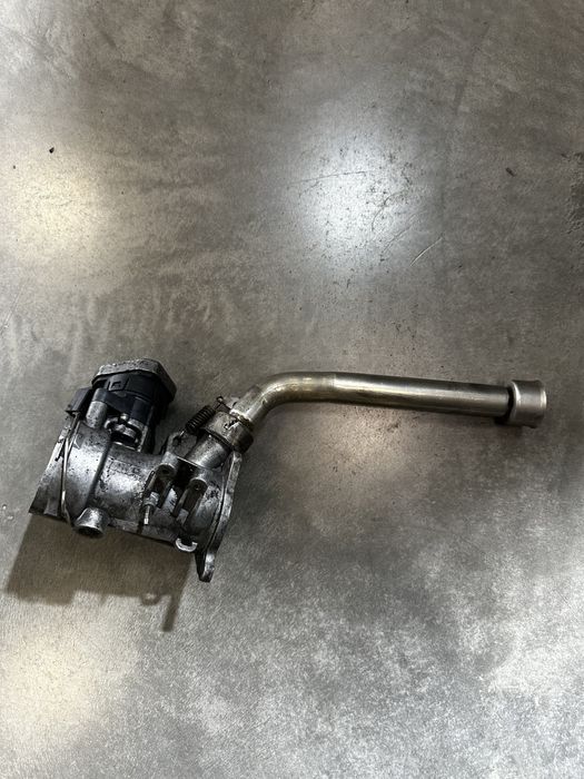 Клапан егр EGR W203  2.2 OM646 OM611