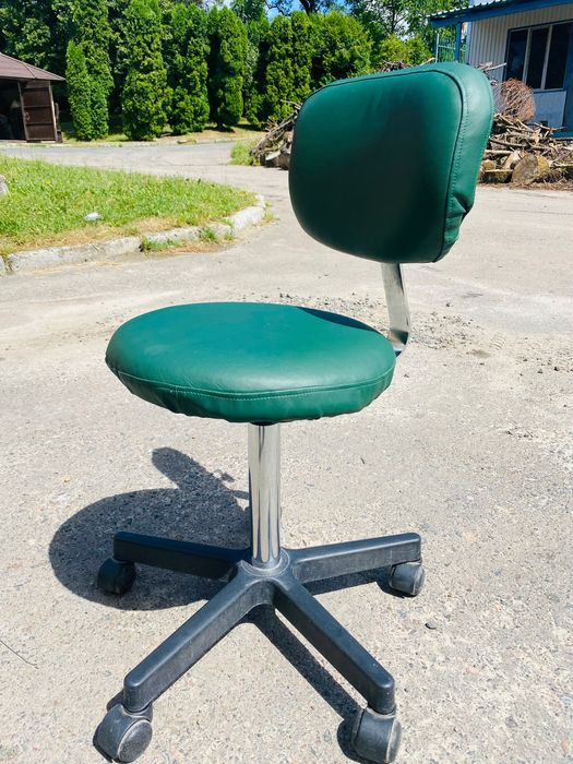 Продам професійні крісла. Італія!