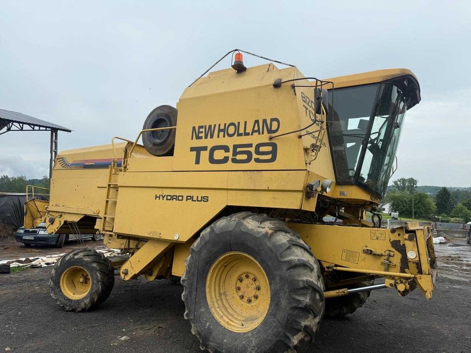 Kombajn New Holland / Bizon tc59