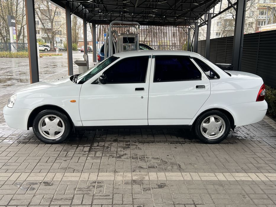 LADA priora Лада Пріора