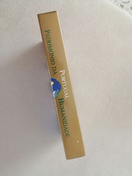 Coleção de 20 livros , com 50 cassetes de vídeo correspondentes