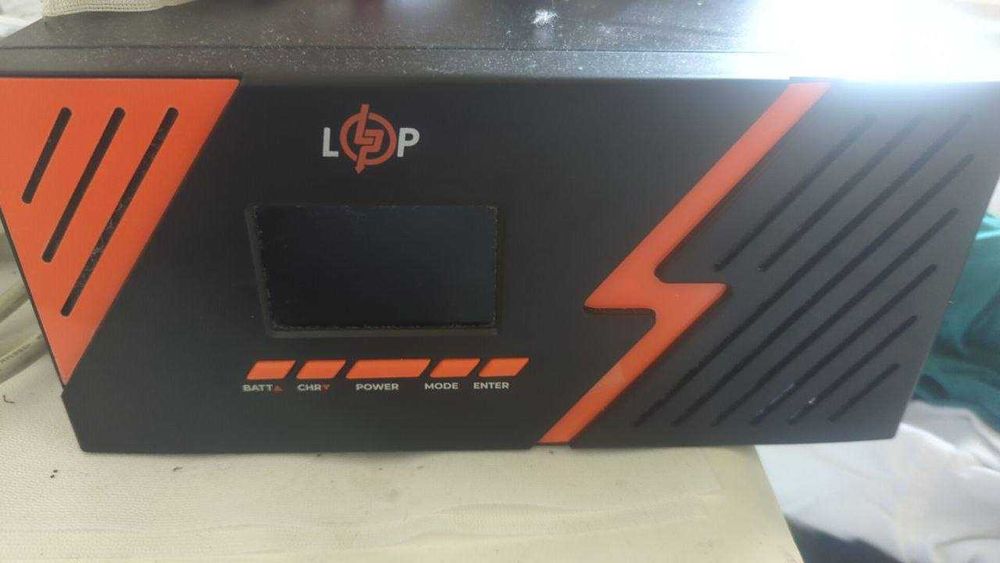 зарядна станція LogicPower 12В, 1050 Вт LPM-PSW-1500VA
