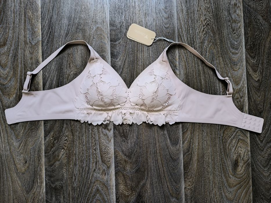 Obrana, стильний безшовний бюст з мереживом В/С 70/75/80/85, 3 кольори