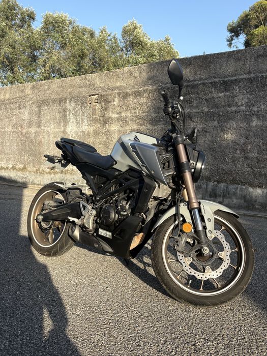 Honda  CB 125 R