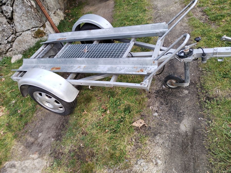 Reboque para 2 motas