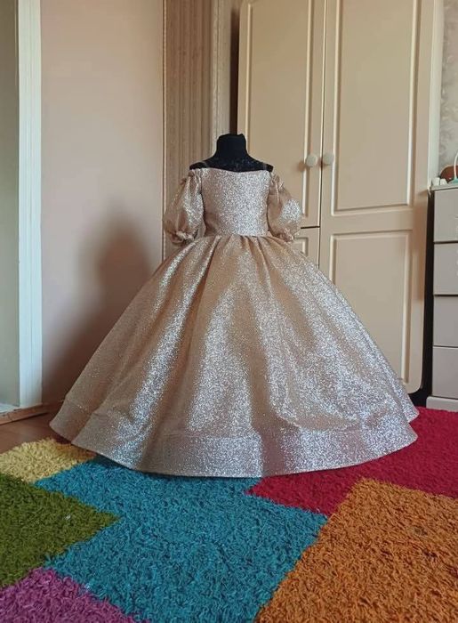 Випускні, святкові  сукні