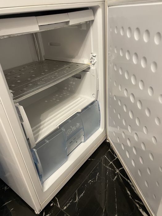 Холодильник Веко.