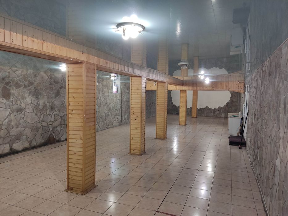 Здається в оренду приміщення в центрі міста 120  та 20 м.кв..