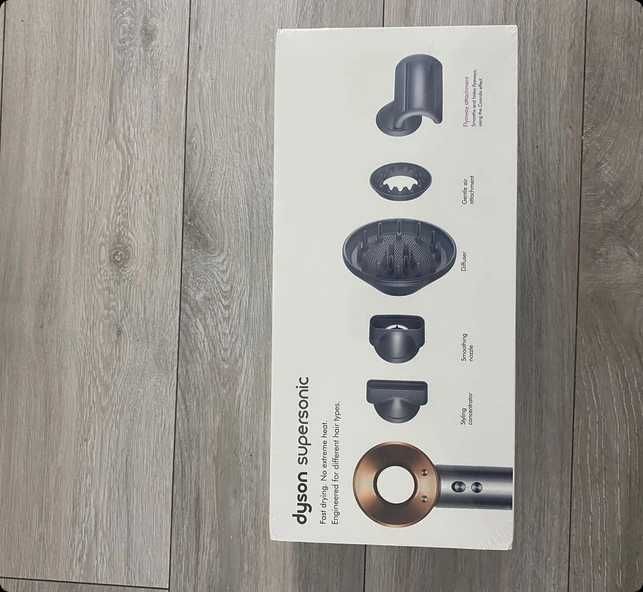 NOWA Inteligentna suszarka do włosów Dyson HD08